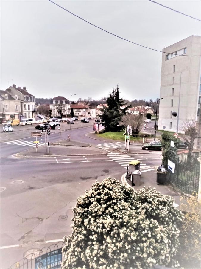 Appartement Proche Centre Ville, Gare Et Autoroute Melun Dış mekan fotoğraf
